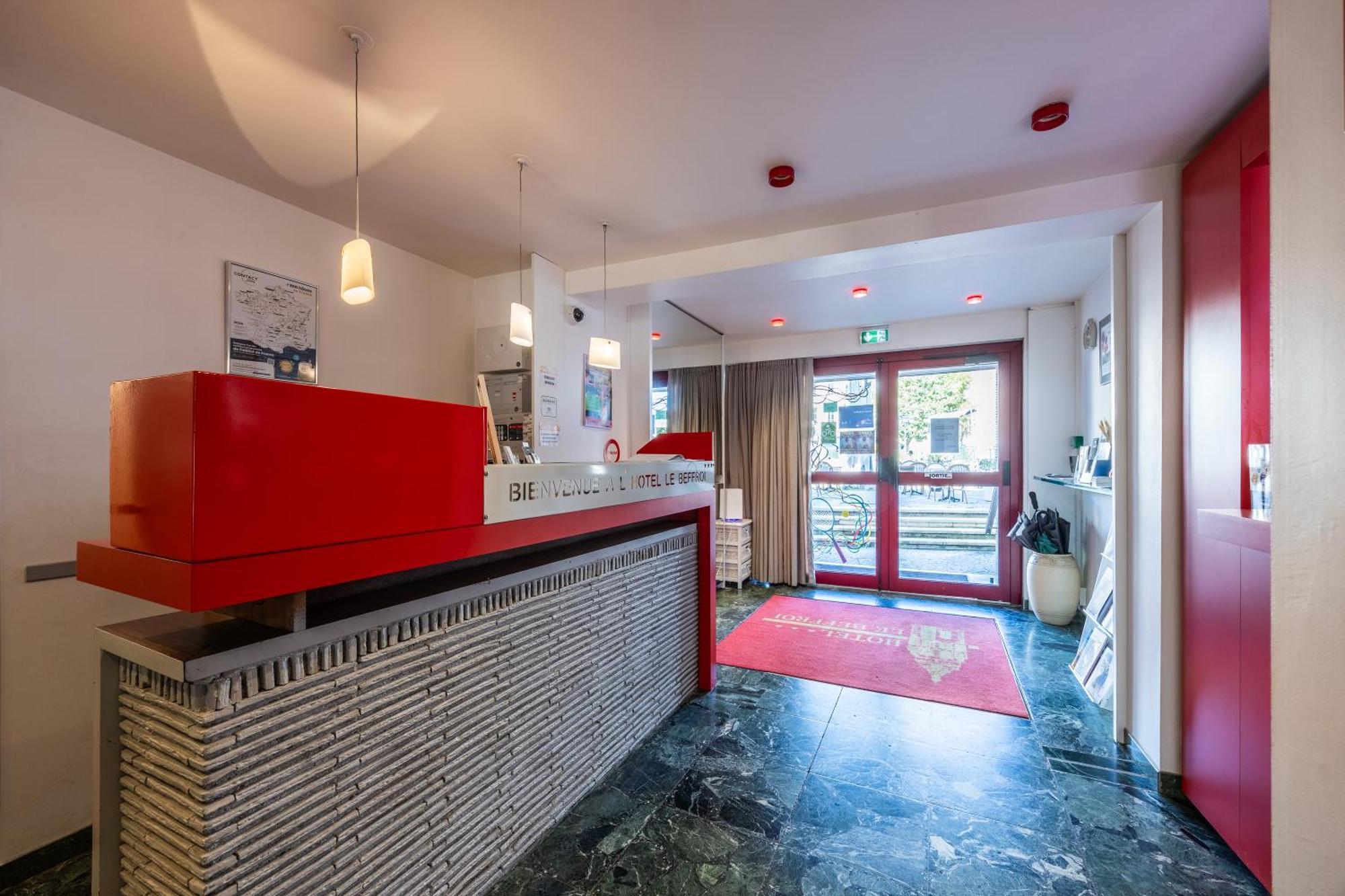 Hotel Le Beffroi Дрю Екстериор снимка