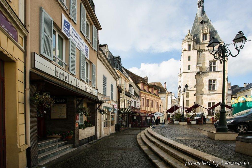 Hotel Le Beffroi Дрю Екстериор снимка