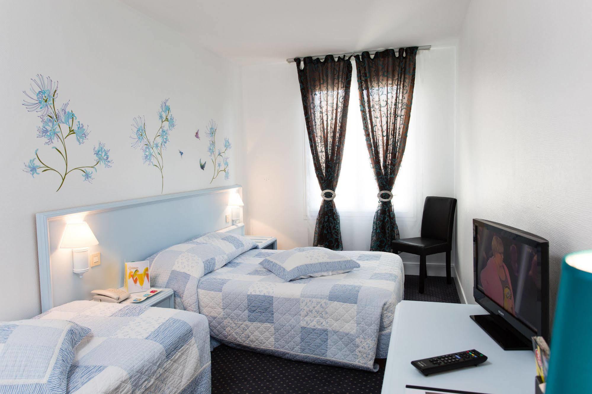 Hotel Le Beffroi Дрю Екстериор снимка
